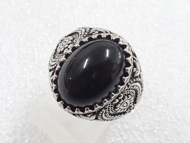 JAPANESE KIMONO / ANTIQUE COLORED STONE RING (SIZE 13.5)
